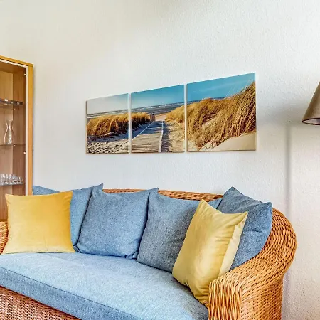 Attractive With Garden In Borstendorf Villa
