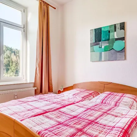 Attractive With Garden In Borstendorf Villa *